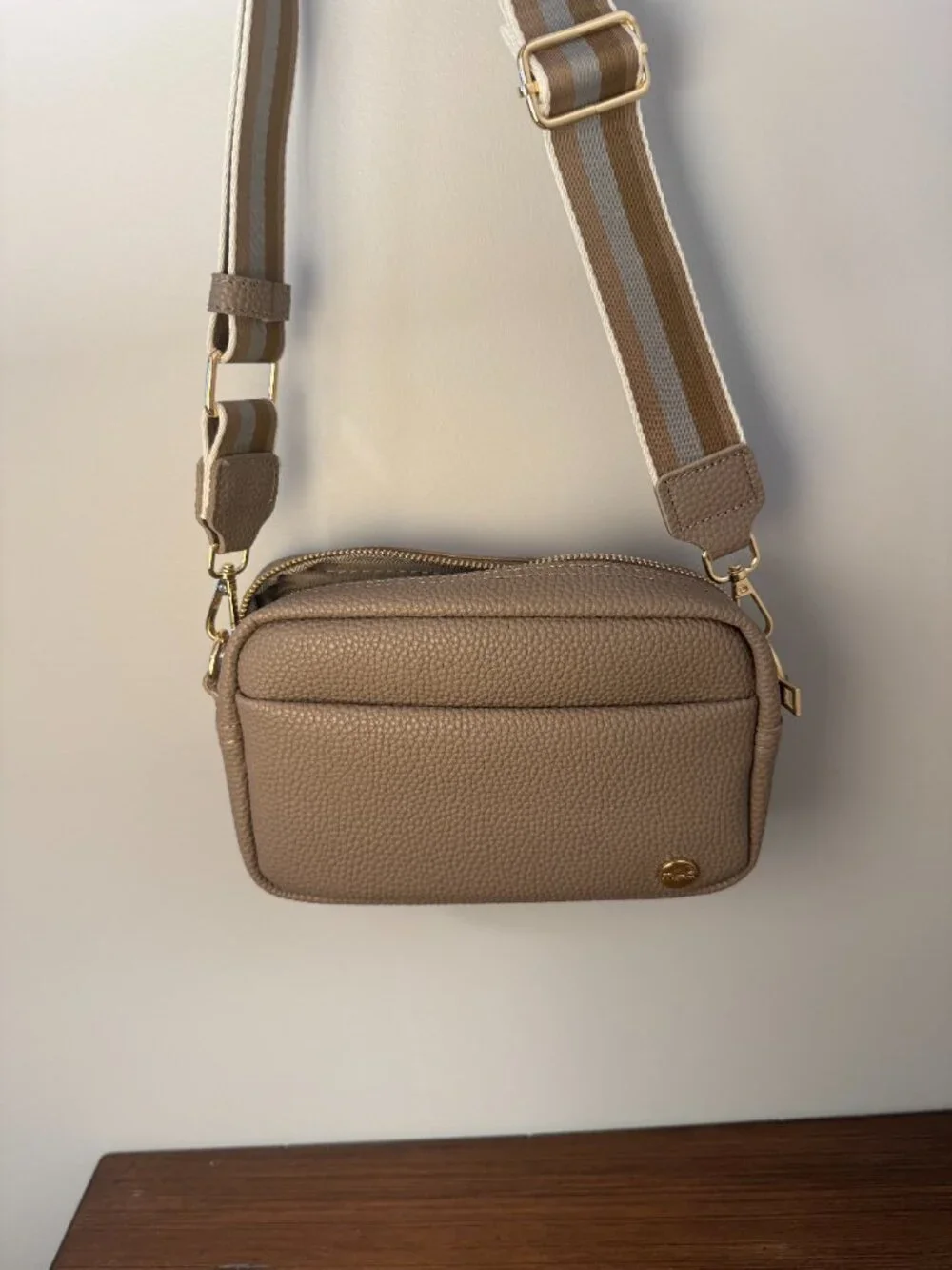 Modern + Chic Willow Convertible Crossbody Bag - Taupe NWOT